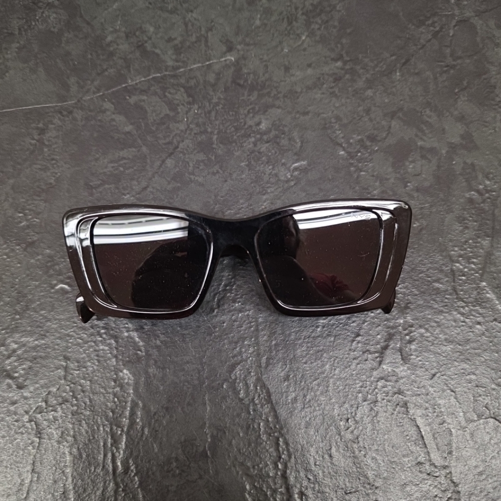 NYS New York Parsons Boulevard 7581 Lens Cat.3 China Ce Black Frames Sunglasses